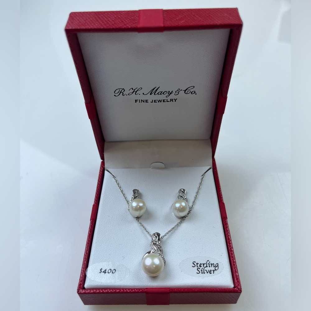 R.H. Macy & Co. Sterling Silver Pearl Jewelry Set HR12-1